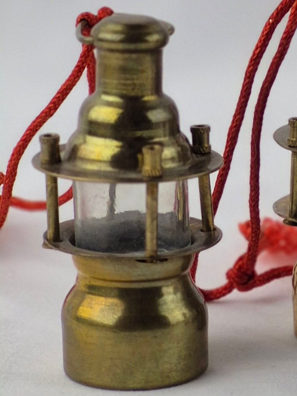 Vintage House of Lloyd Brass Coach Lamp Ornaments Set of 4 - Picture 11 of 15